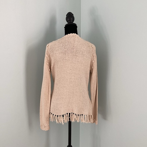 Pier 1 Imports Vintage Silk Blend Long-Sleeve V-Neck Sweater Beige Size Small - Picture 6 of 6